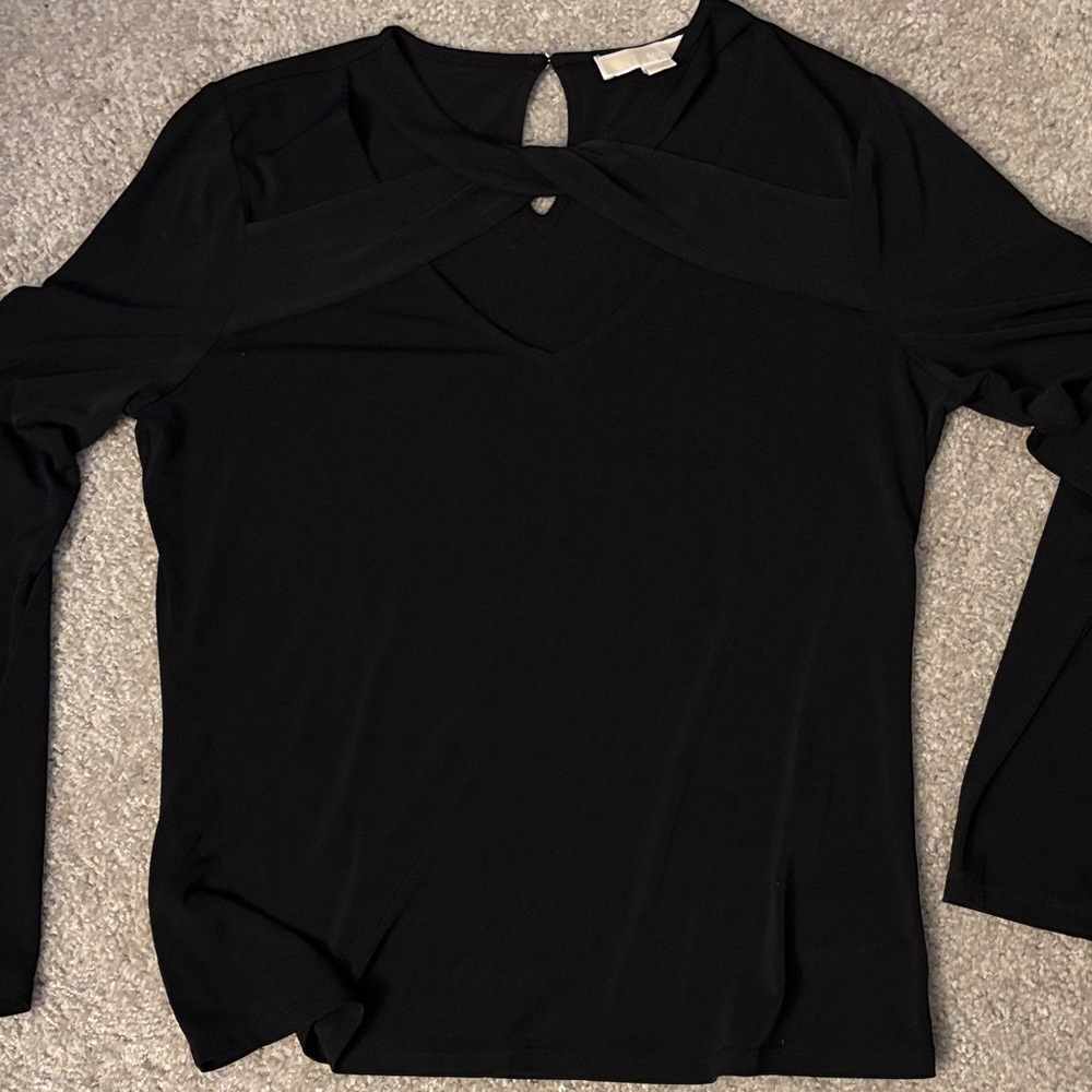 Chic Black V-Neck Blouse